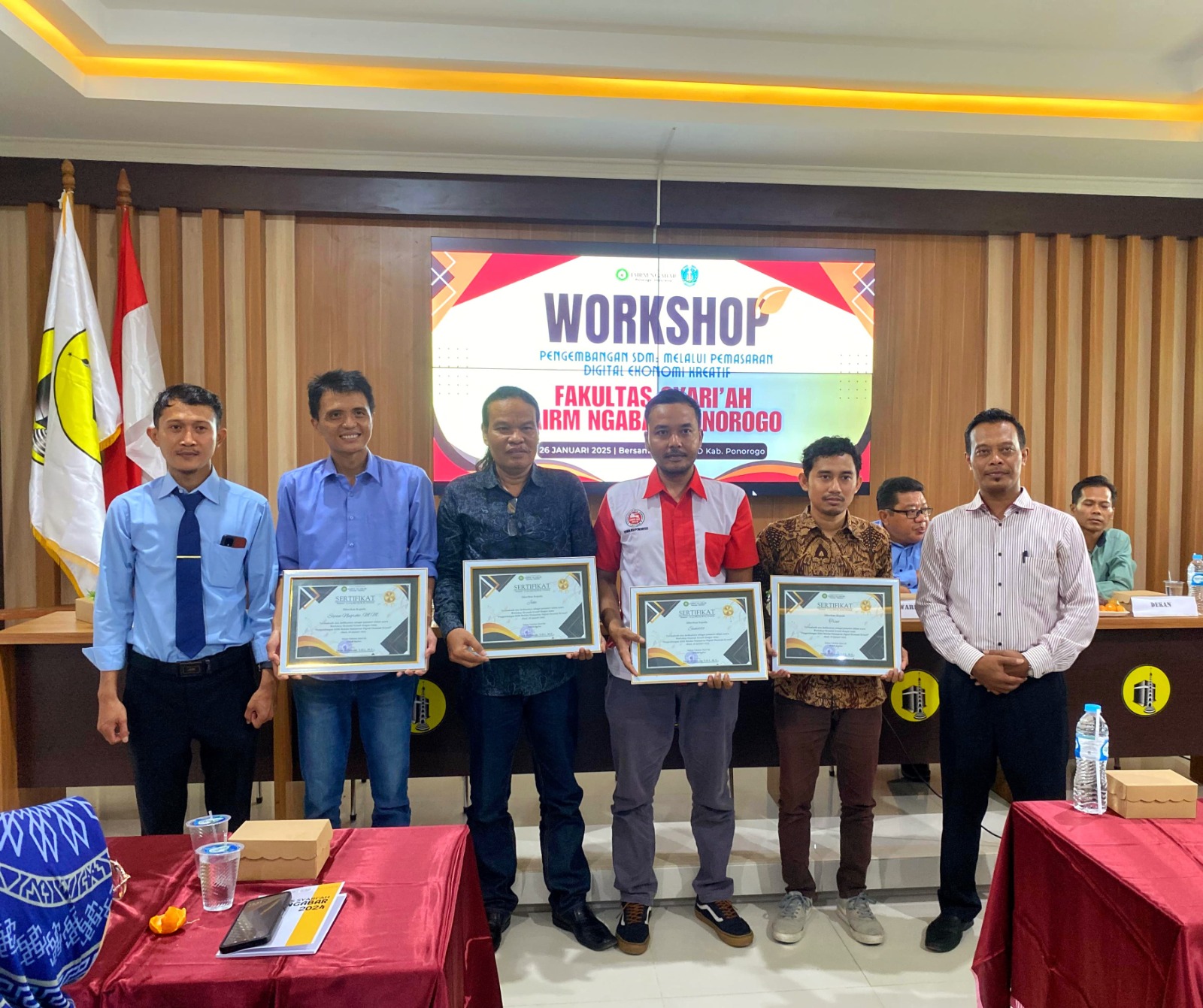 WORKSHOP EKONOMI KREATIF DENGAN SELURUH PEMDES KABUPATEN PONOROGO YANG DIADAKAN OLEH FAKULTAS SYARIAH IAIRM NGABAR
